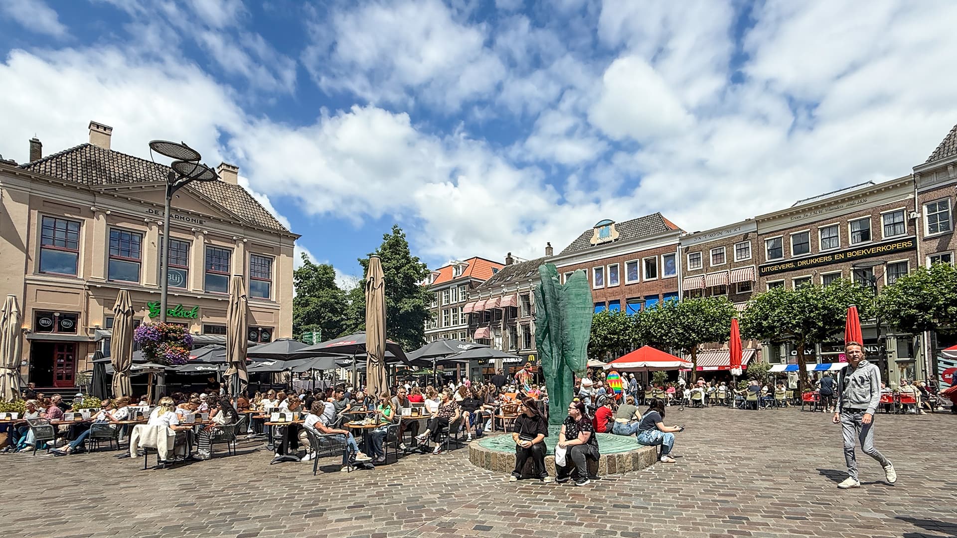 De Grote Markt is een van de gezelligste pleinen van Zwolle