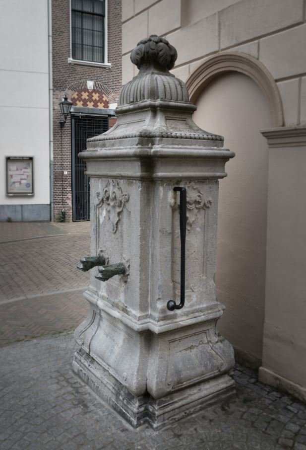 Foto van de Stadspomp