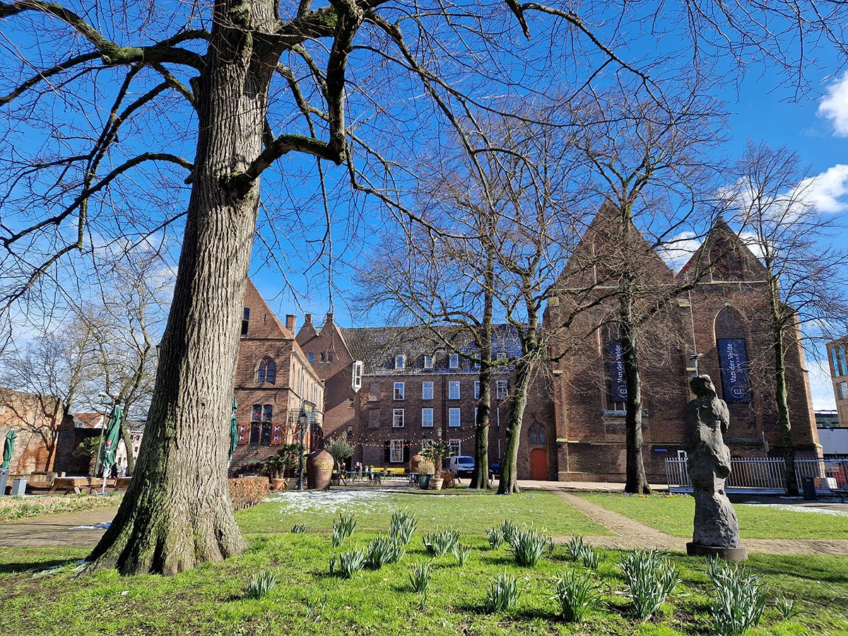 Broerenkerkplein 6