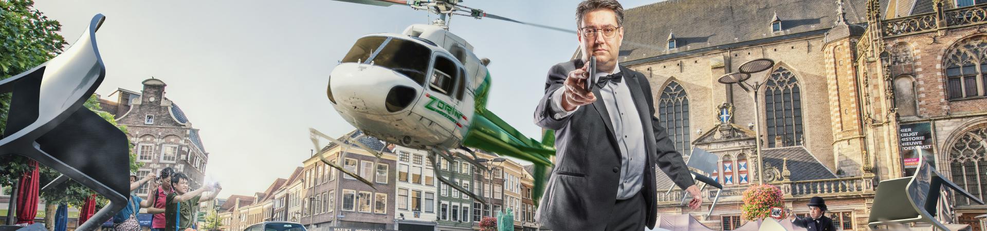 Helikopter landt op een plein in Zwolle.