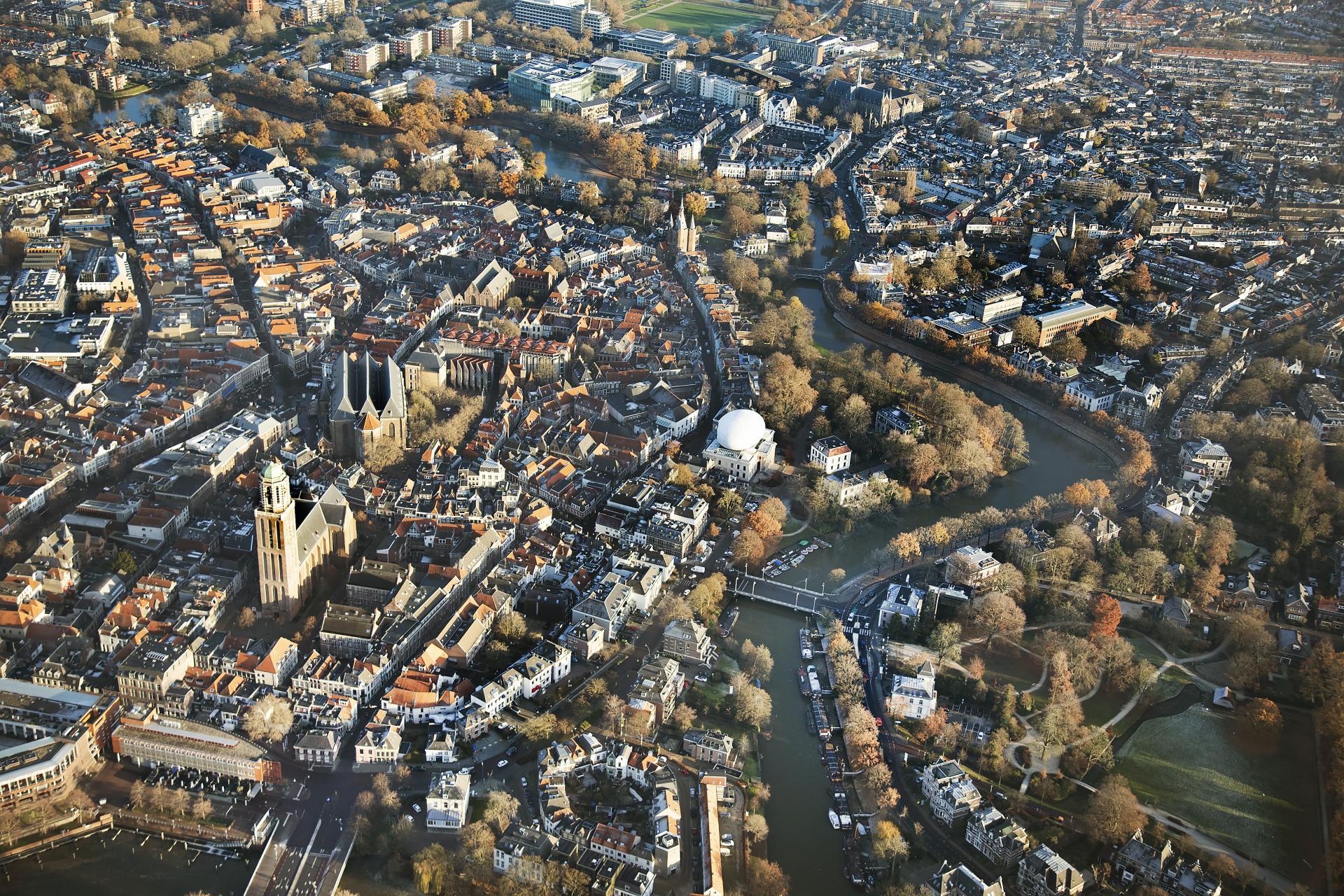 luchtfoto binnenstad Zwolle