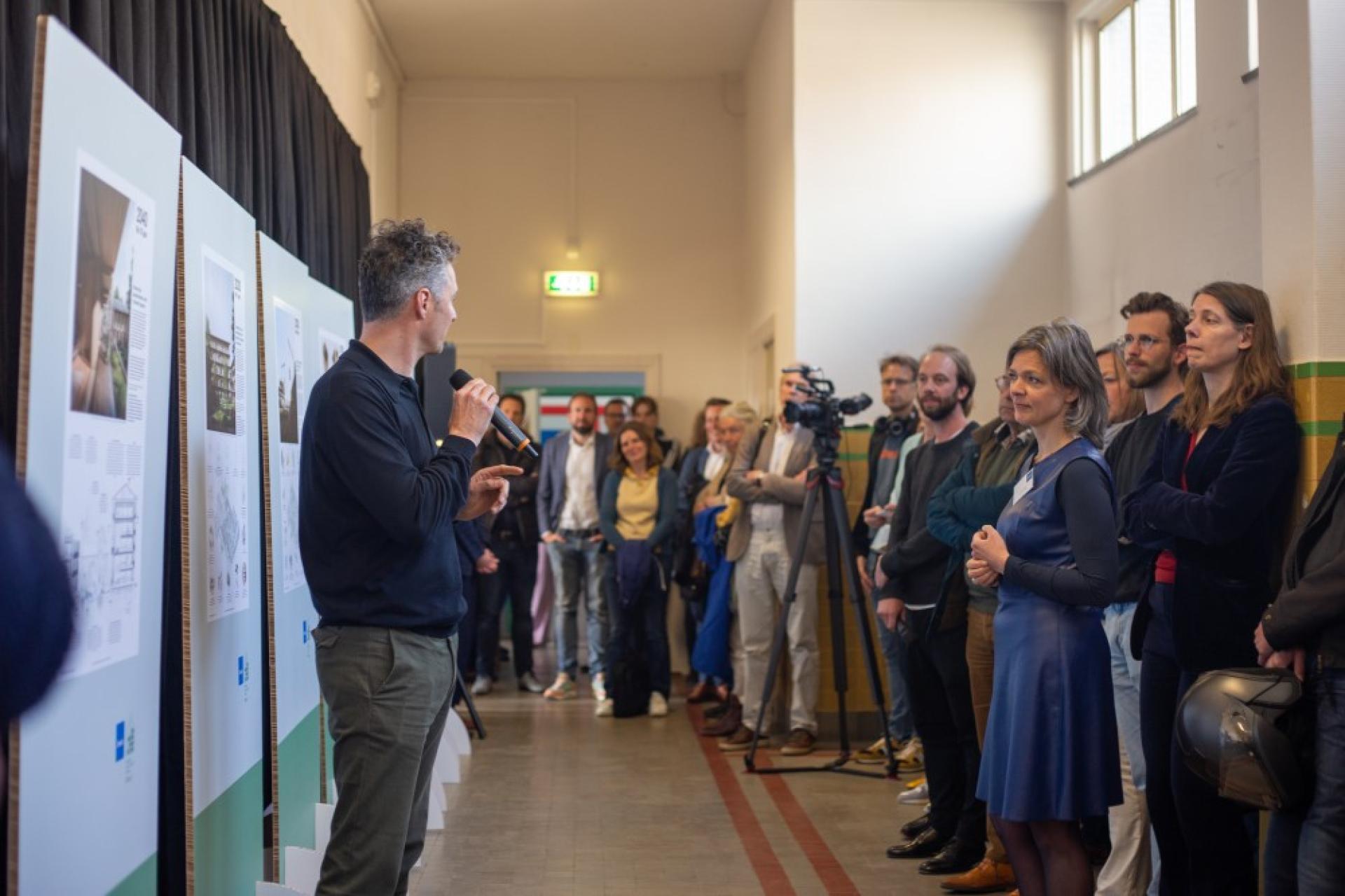 Opening tentoonstelling biobased en natuurinclusief bouwen door Gerdien Rots